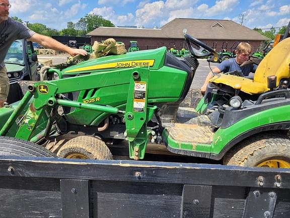 Image of John Deere 1025R equipment image 1