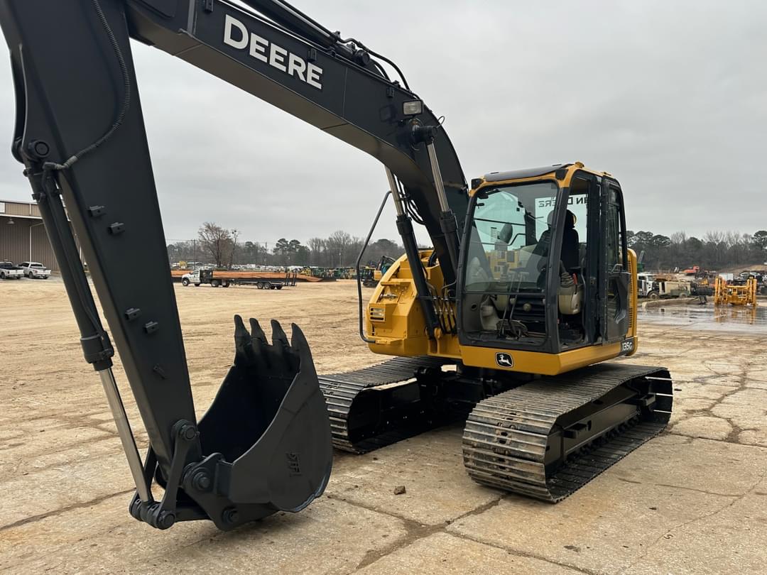 Image of John Deere 135G Image 0