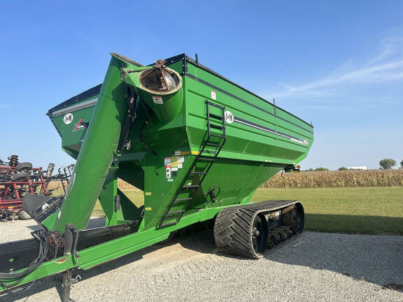 2015 J&M 1122 Equipment Image0