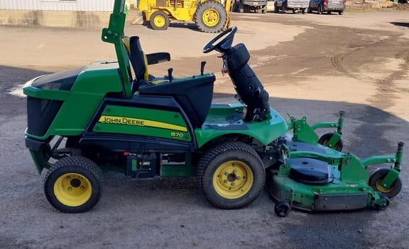 2015 John Deere 1570 Equipment Image0
