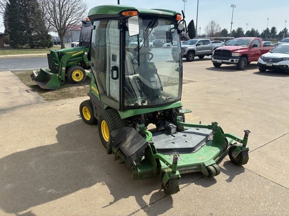 2015 John Deere 1585 Equipment Image0