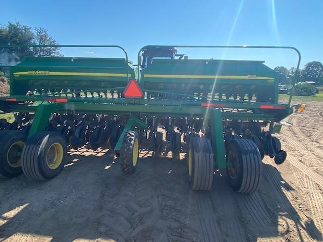 Image of John Deere 1590 equipment image 4