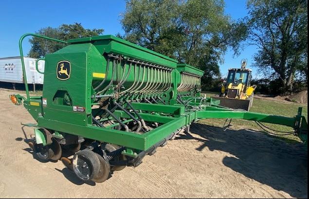 Image of John Deere 1590 equipment image 2