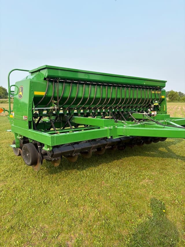 Image of John Deere 1590 equipment image 2