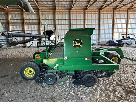 Image of John Deere 1590 equipment image 2