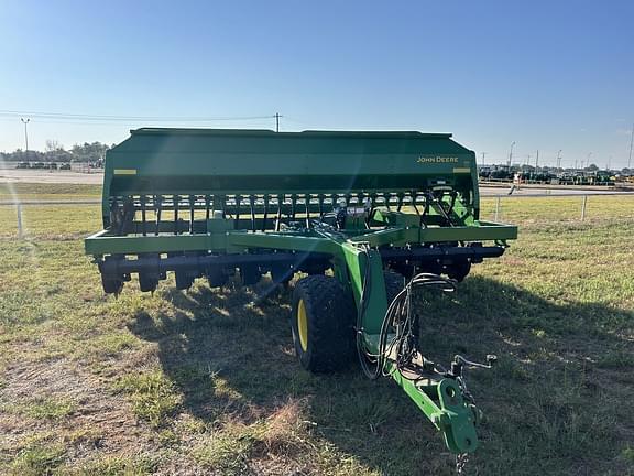 Image of John Deere 1590 equipment image 1