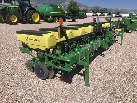 Image of John Deere 1705 equipment image 1