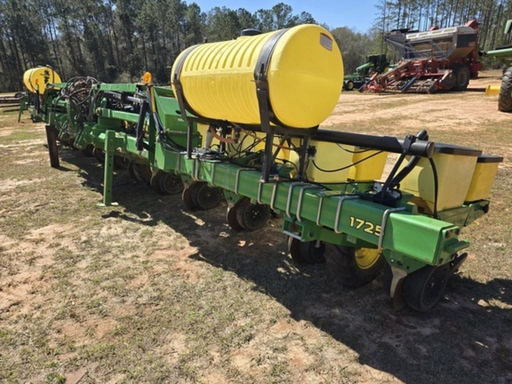 2015 John Deere 1725 Equipment Image0