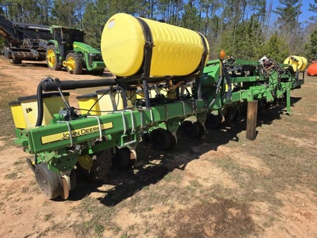 Image of John Deere 1725 equipment image 4