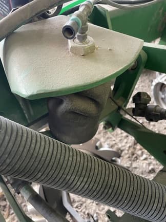 Image of John Deere 1725 equipment image 3