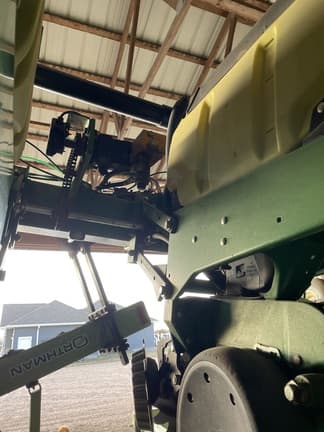 Image of John Deere 1725 equipment image 4