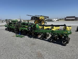 2015 John Deere 1725 Image