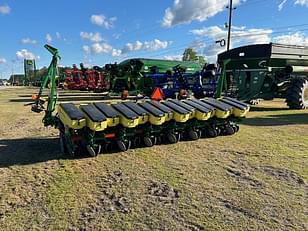 Main image John Deere 1735 6