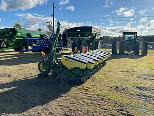 Main image John Deere 1735 7