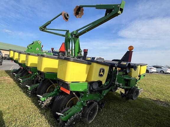 Image of John Deere 1765 equipment image 1