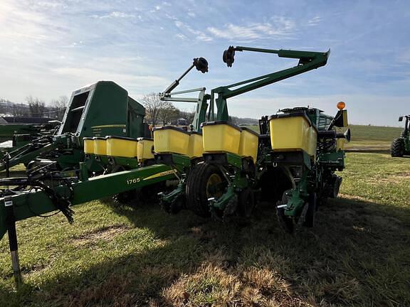 Image of John Deere 1765 equipment image 3