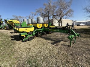 2015 John Deere 1775 Image