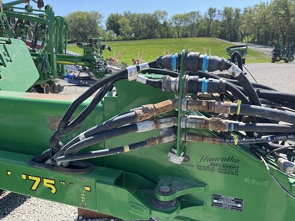 Image of John Deere 1775 equipment image 4