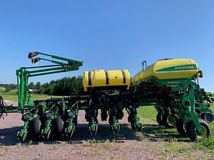 2015 John Deere 1775 Image