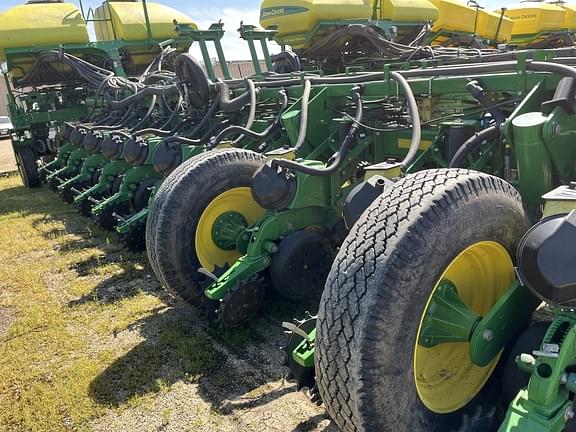 2015 John Deere 1775NT Planting Planters for Sale