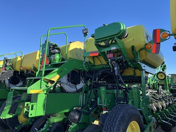 2015 John Deere 1775NT Planting Planters for Sale