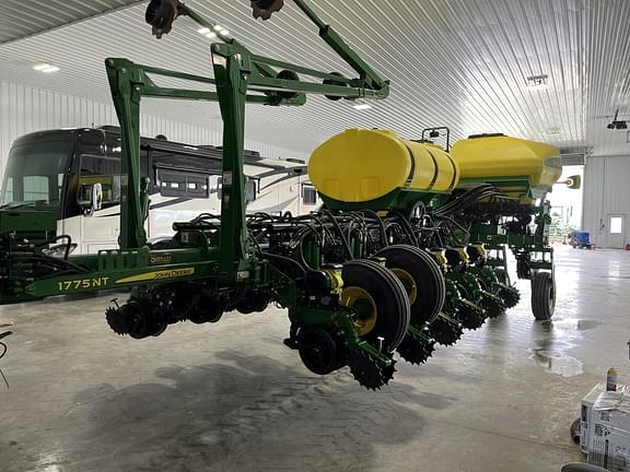 Image of John Deere 1775 Primary image