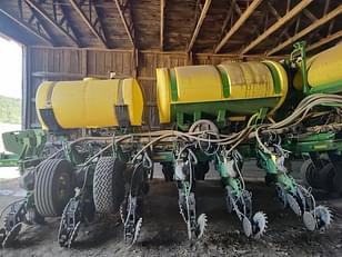 Main image John Deere 1775 5