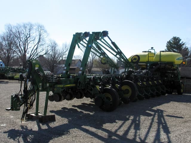 Image of John Deere 1775 equipment image 2