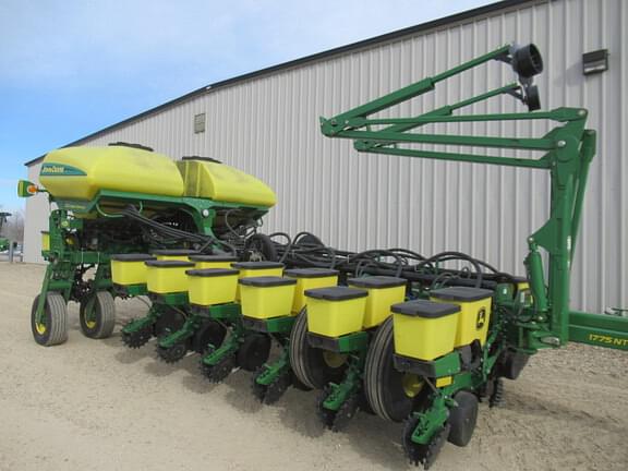 Image of John Deere 1775 equipment image 4