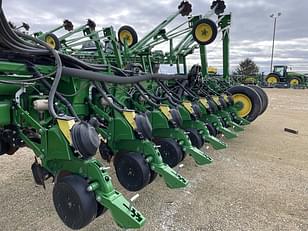 Main image John Deere 1775 18