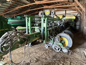 2015 John Deere 1775 Image