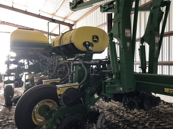 Main image John Deere 1775