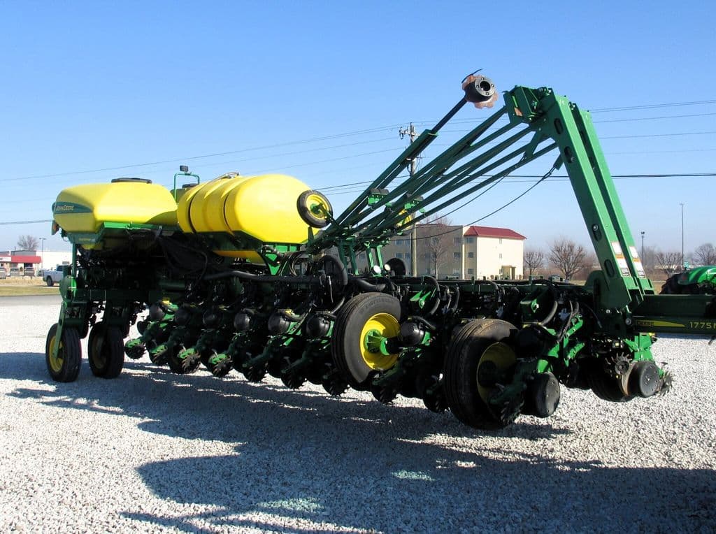 Image of John Deere 1775 Primary image