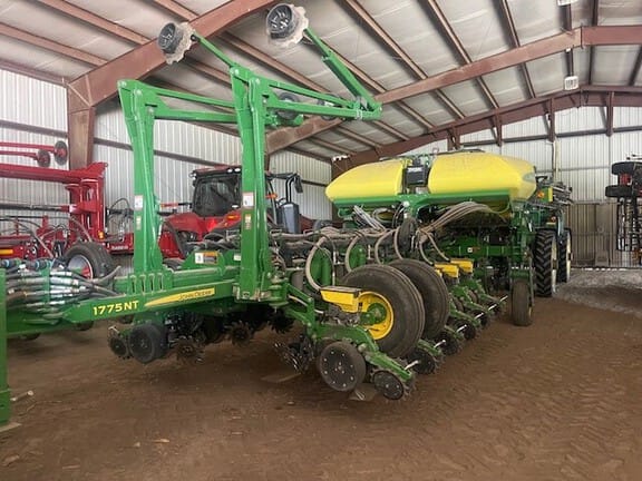 Main image John Deere 1775