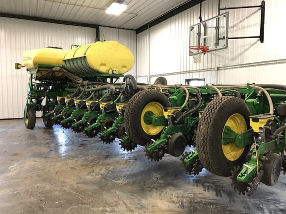 Main image John Deere 1775