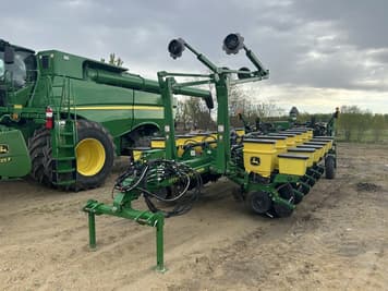 Main image John Deere 1775