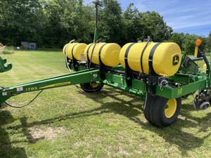 2015 John Deere 1785 Image