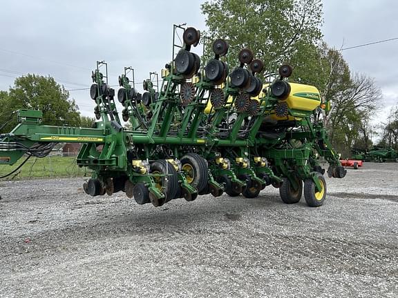 Image of John Deere 1790 Primary image