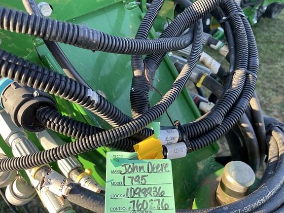 Image of John Deere 1795 equipment image 4