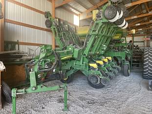 2015 John Deere 1795 Equipment Image0