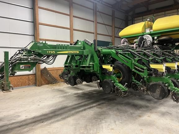 Image of John Deere 1795 Primary image