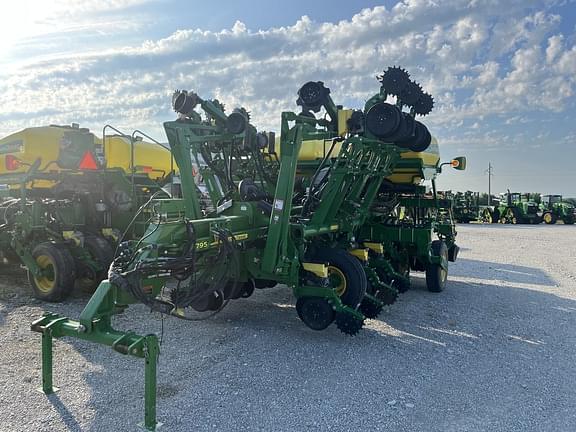 Image of John Deere 1795 Primary image