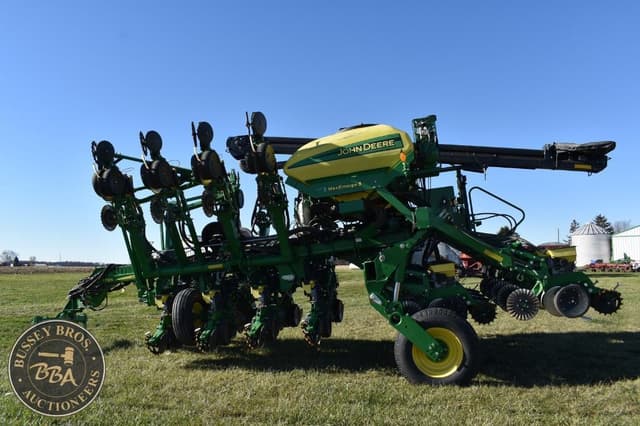 Image of John Deere 1795 equipment image 4