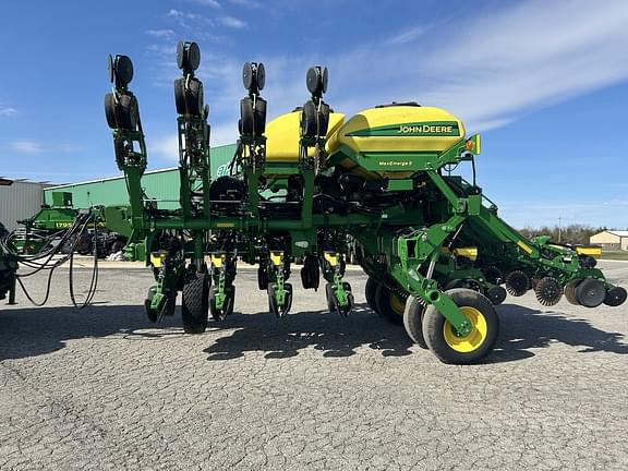 Image of John Deere 1795 Primary image