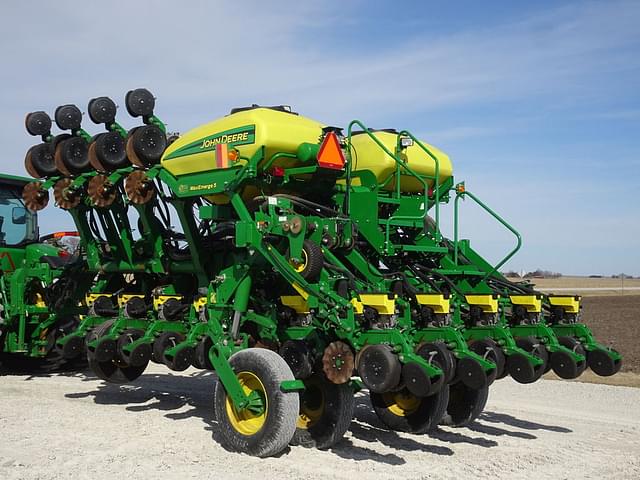 Image of John Deere 1795 equipment image 4
