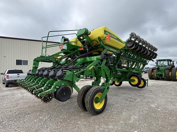 Image of John Deere 1795 equipment image 4
