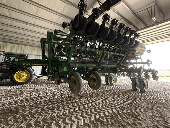 Image of John Deere 1795 Primary image