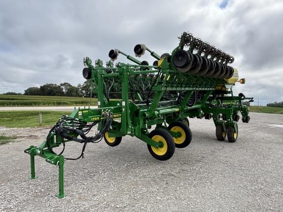 Image of John Deere 1795 Primary image
