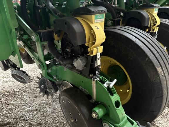 Image of John Deere 1795 equipment image 1