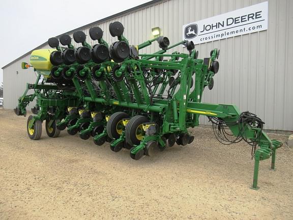 Image of John Deere 1795 equipment image 3